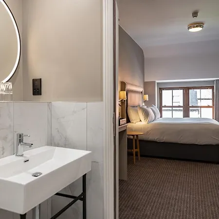 Coachmans Townhouse Отель Кенмар